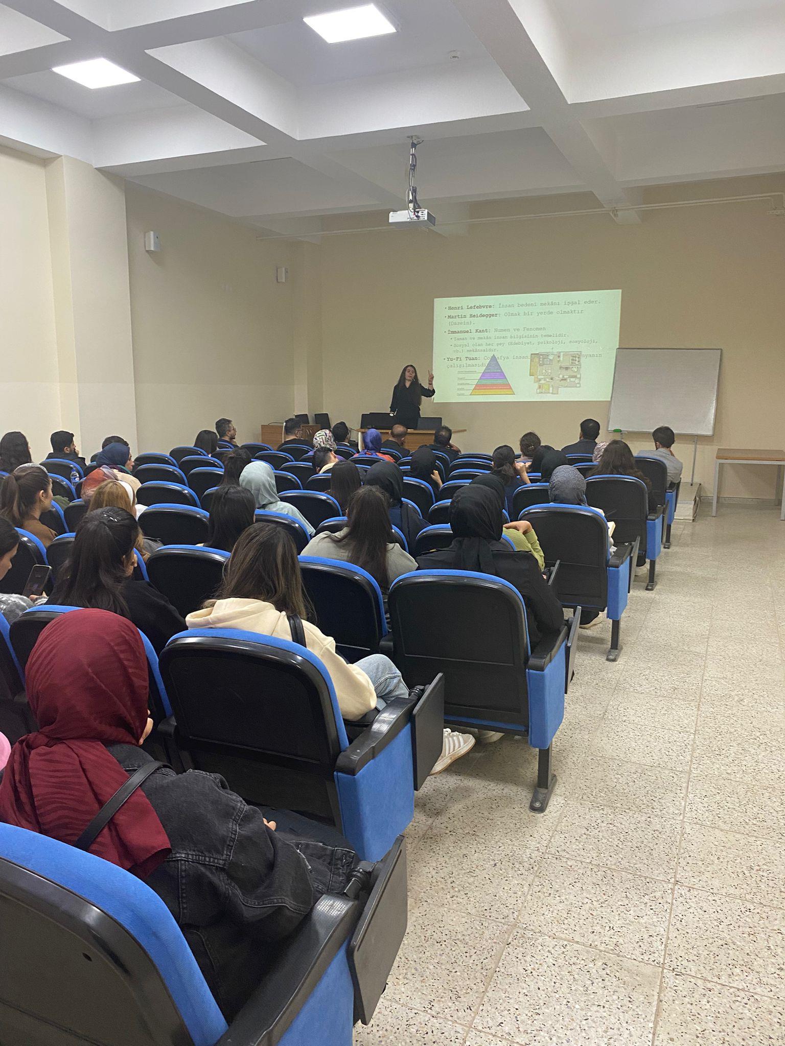 Fen-Edebiyat Fakültesi Coğrafya Atölyesi “Yaşadığınız mekânı ürettiğinizin farkında mısınız?”